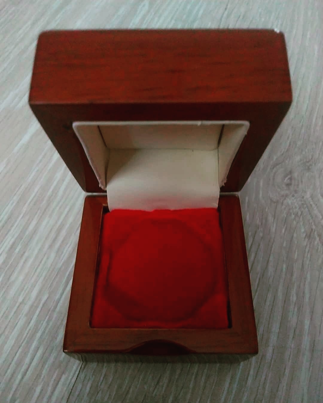 Деревянная коробка для монеты Кузбасс